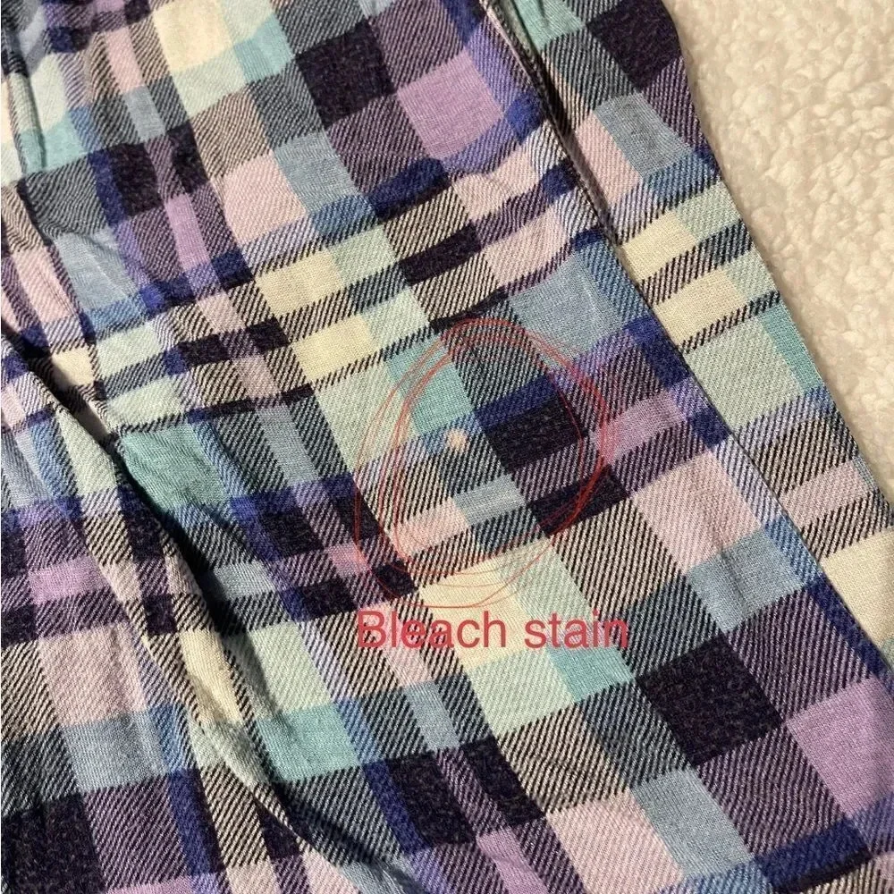 Pajama pants size small mix and match 3 or more 7$ items and get them 3/$12🎉